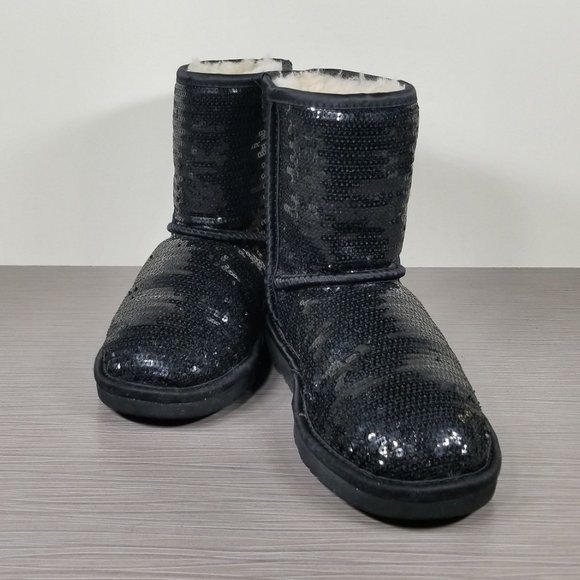 UGG Youth Classic Short Boot, Black Sparkle Sequins, Girls Size 2 / 32 - Picture 4 of 12